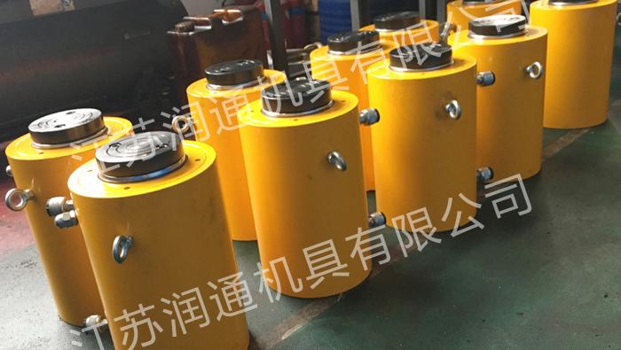 液压千斤顶操作时应该注意什么？